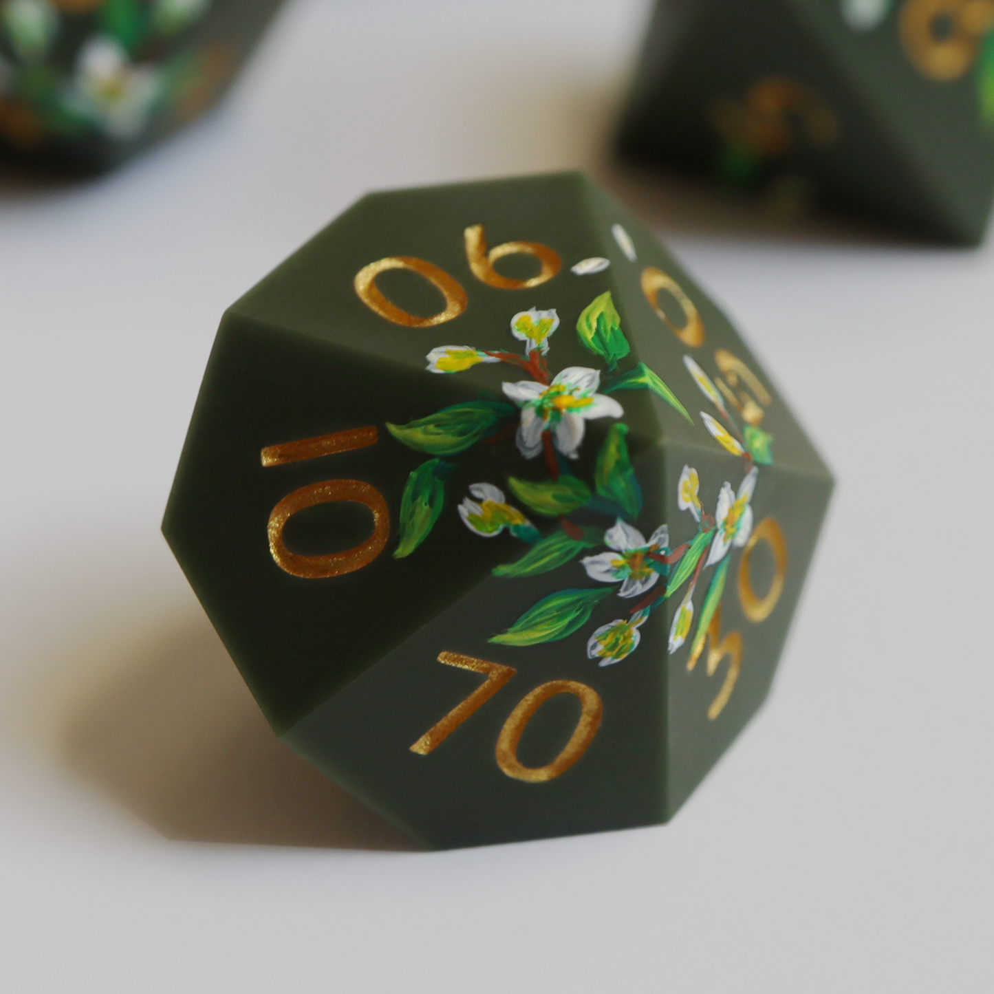 Wallflower - hand-painted & handmade sharp edge single d20